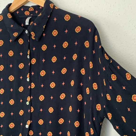 Free People Movement Oversized Button Down Rayon Shirt Size S - Picture 8 of 11